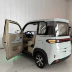 Enclosed three-seater electric mobility scooter four wheels – RoadMaster X-1200 - Image 4
